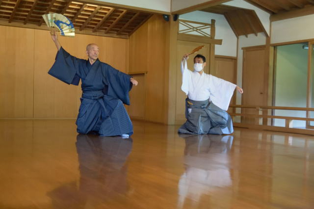 鎌倉朝日新聞社